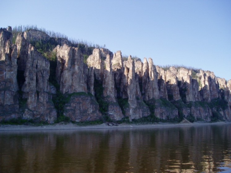 Captain Missing on Lena River After Vessel Capsules