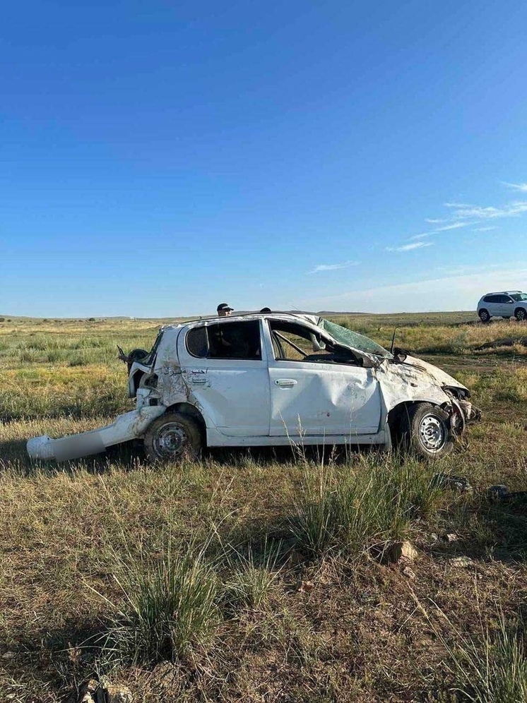 В Туве в результате опрокидывания автомашины  погиб подросток