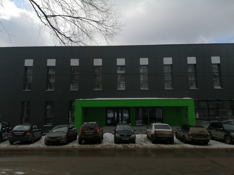 Бизнес-центр в Нижнем выставлен на продажу из-за ненадобности