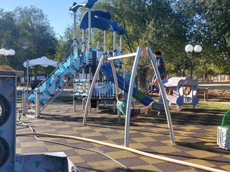 В Элисте готовятся к зиме и установке детских площадок