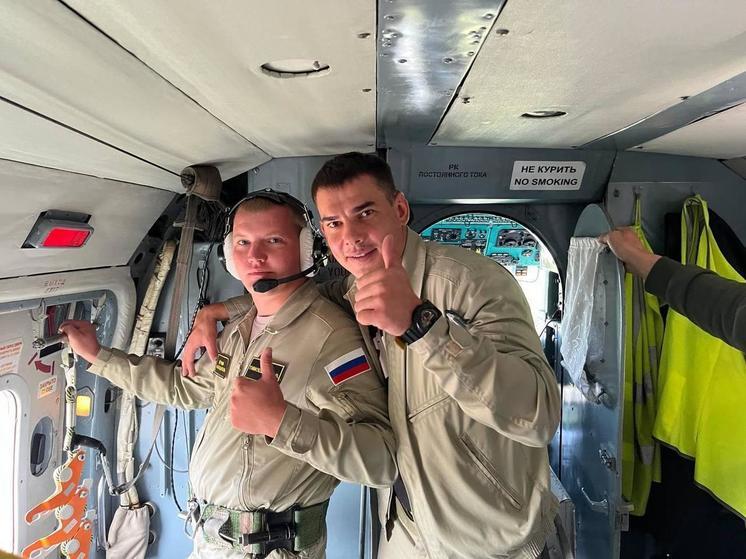 Сахалинские пожарные отработали навыки спуска с вертолета
