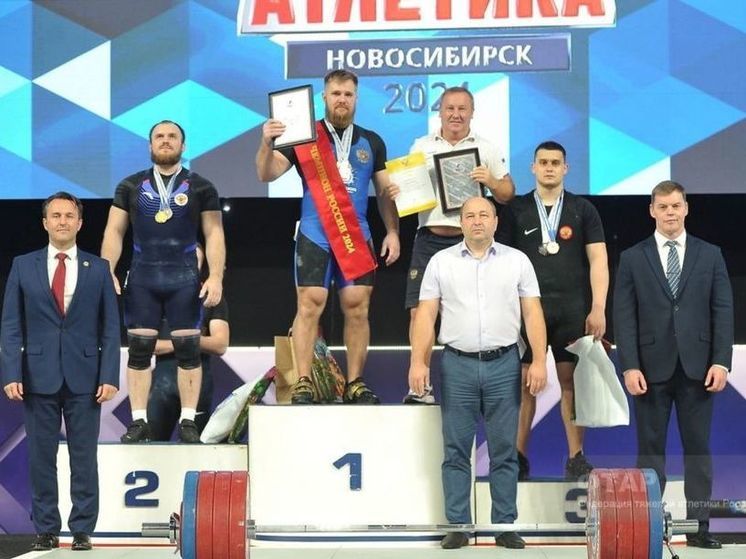 Брянец Максим Могучев стал призером чемпионата России по тяжелой атлетике