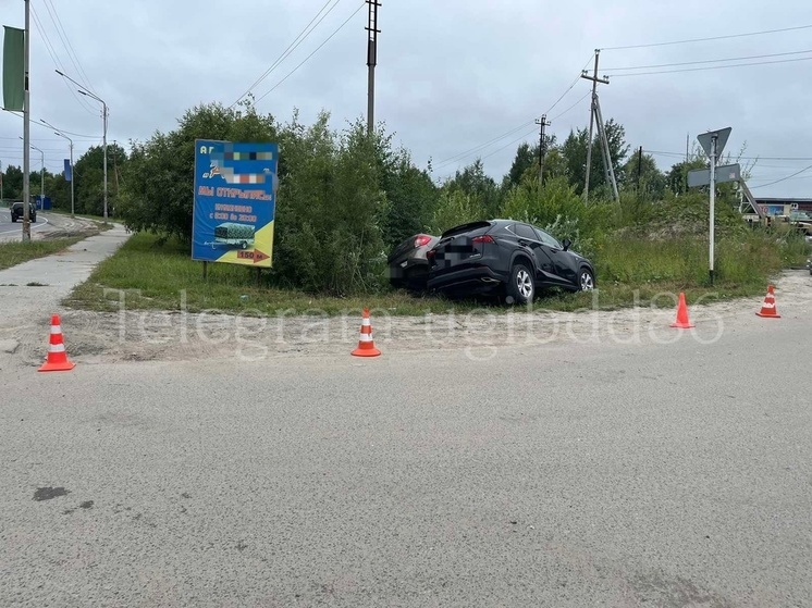 Небезопасный маневр на дороге в Югре привел к ДТП