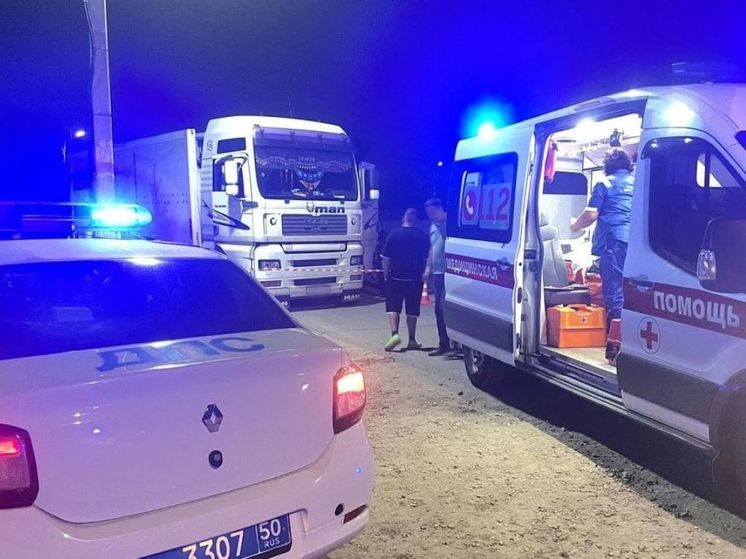 9-летний мальчик погиб под колесами грузовика в аварии под Щелково