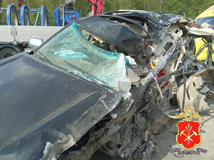 Один человек погиб и четверо пострадали в результате аварии в Кузбассе