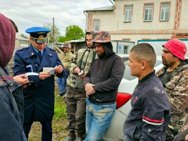 Мигрант разыграл спектакль с сердечным приступом в новосибирском военкомате
