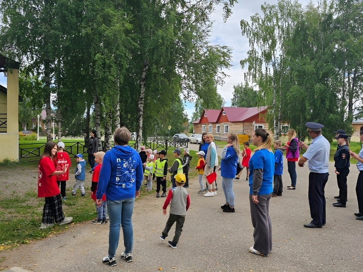 В преддверии Дня физкультурника в районах Поморья полицейские провели спортивные мероприятия