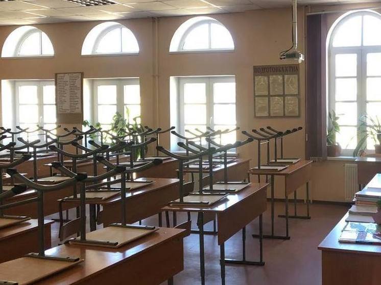 В Ломоносовском районе прокуроры проверили готовность школ к 1 сентября