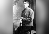130-летию мастера советской юмористической прозы Михаила Зощенко посты в социальных сетях сегодня посвятили десятки людей: от военкоров и писателей - участников СВО до бывшей главы комитета по культуре Государственной думы Елены Ямпольской
