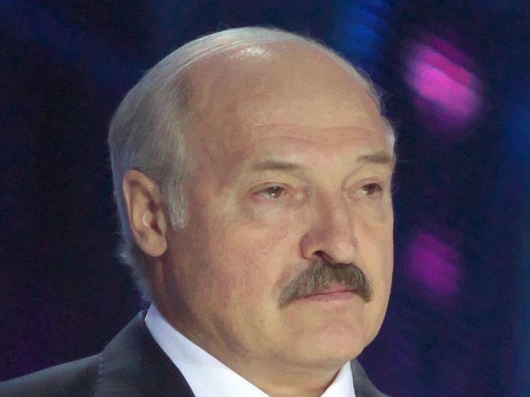 Лукашенко предложил гражданам Белоруссии "привыкать к мысли о другом президенте"