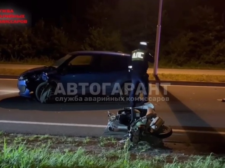 Водителя мопеда сбили на острове Русский во Владивостоке