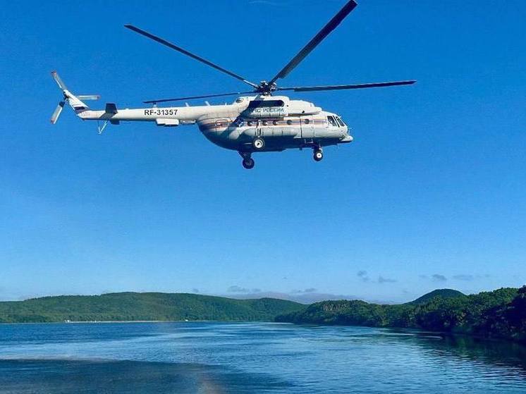 В Сахалинской области спасатели МЧС России отработали спуски с вертолета