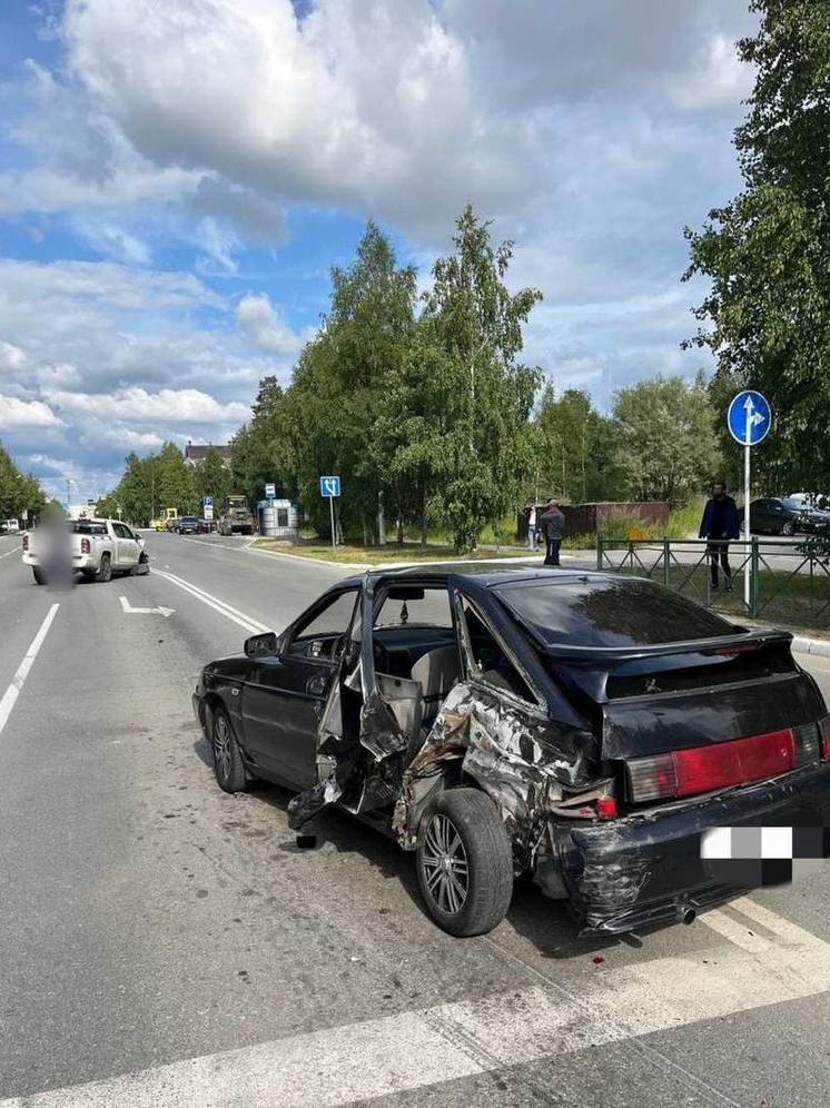 В Ноябрьске автомобиль «Грейт Уолл» протаранил «Ладу»