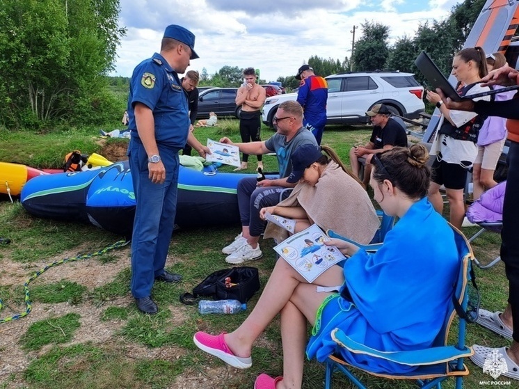 Сотрудники МЧС Смоленской области проводят регулярные рейды у водоемов