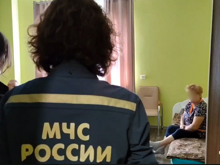Психологи МЧС посетили курян в воронежских ПВР