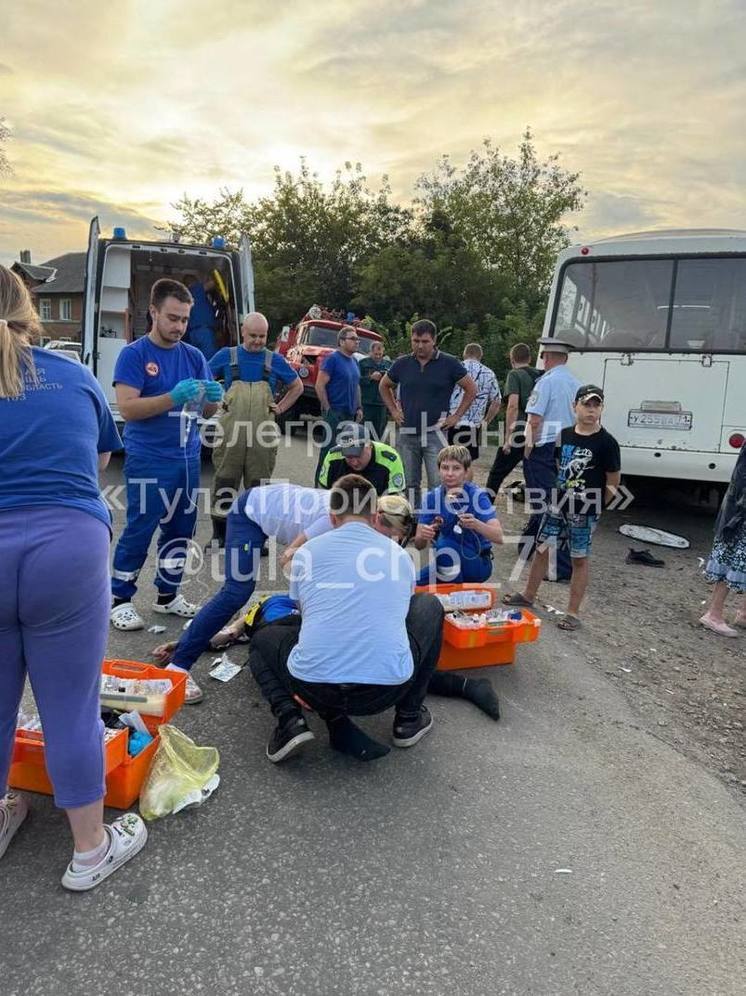 Под Тулой школьник на мотоцикле попал под автобус