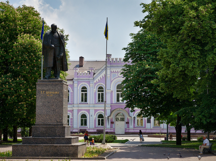 Украинские СМИ сообщают о взрывах в городе Сумы