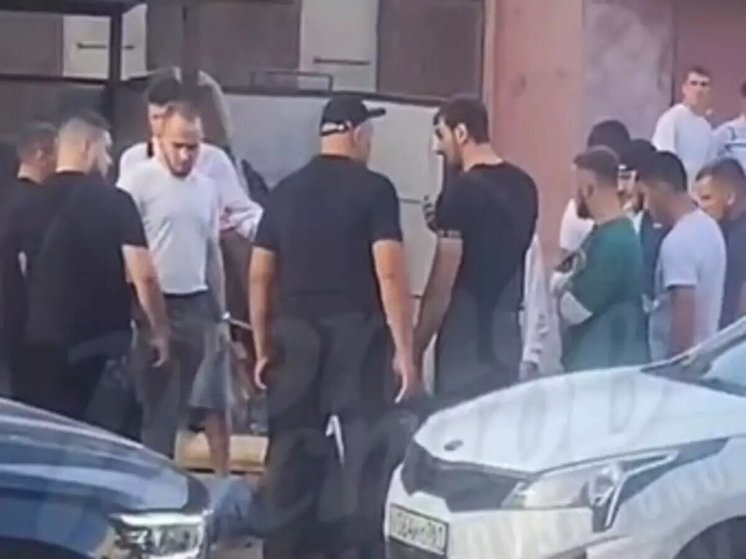 Массовая драка произошла в центре Ростова 11 августа
