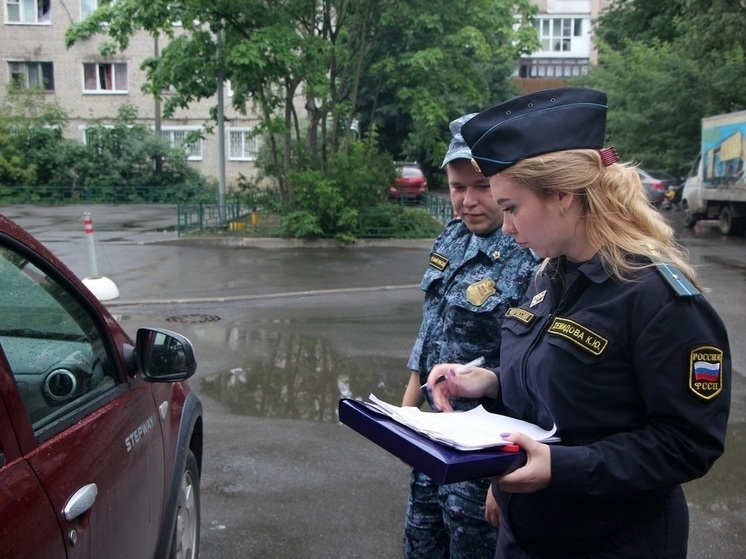 Новгородцы задолжали по алиментам свыше 1,3 млрд рублей