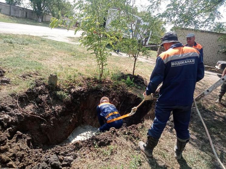 Рязанский «Водоканал» устранил утечку в поселке Аскания-Нова