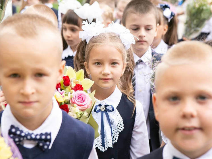 Врачи напомнили, как подобрать рюкзак для школы