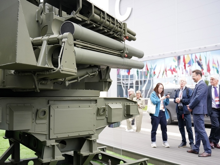 Дмитрий Миляев оценил образцы тульской военной техники на форуме «Армия-2024»