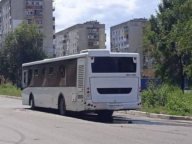 Пасечник сообщил о пострадавших в результате обстрела ВСУ автобуса в Лисичанске