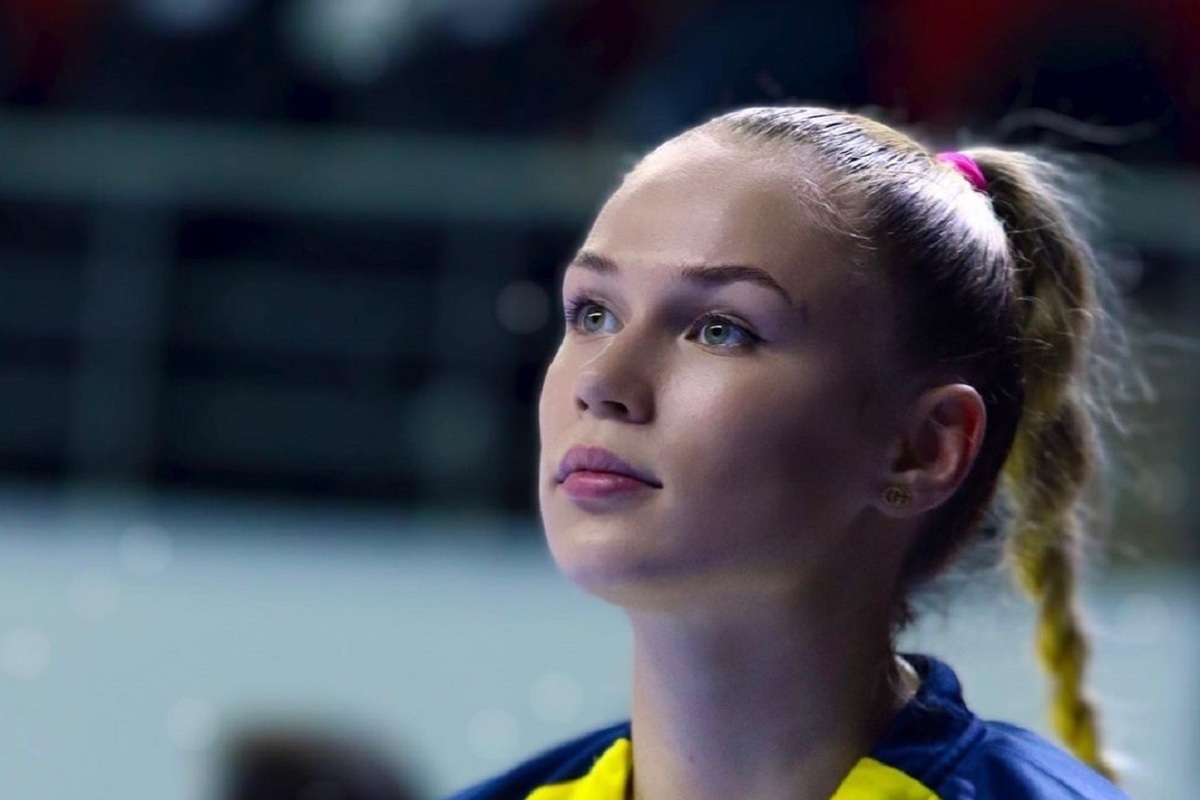 Волейболистка показала кокетливый образ