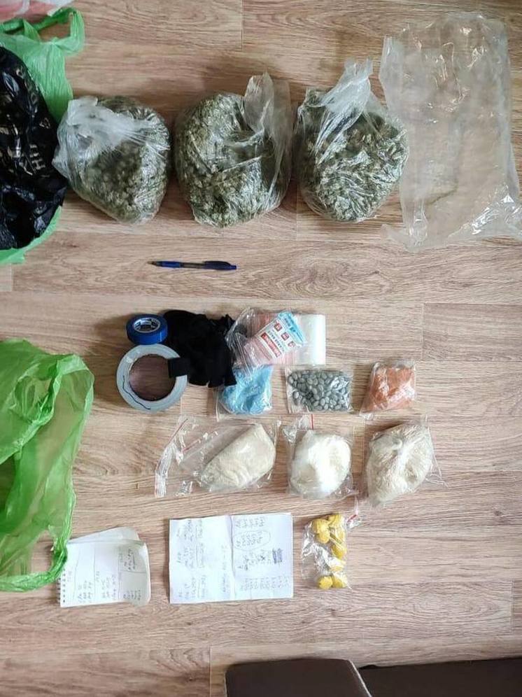 В Красноярске поймали интернет-наркоторговца и ликвидировали его склад