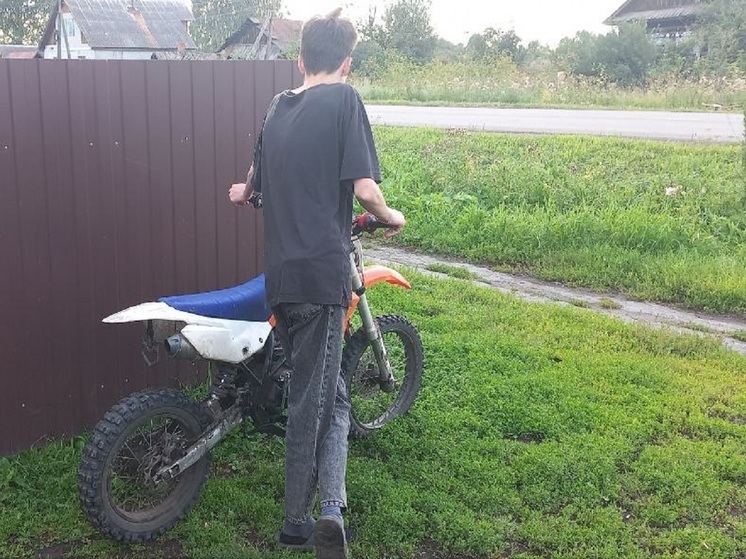 На 30 тысяч оштрафованы родители свердловского подростка, ехавшего на питбайке