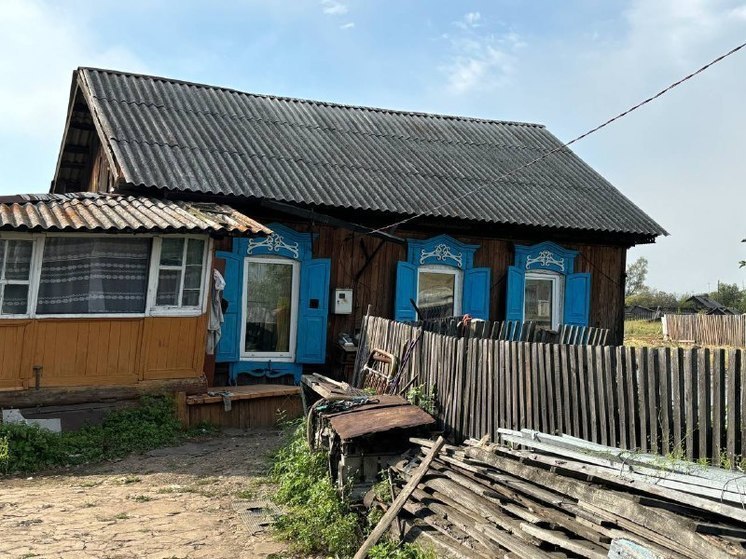 Пенсионер лишился дома из-за паводка в Петровск-Забайкальском