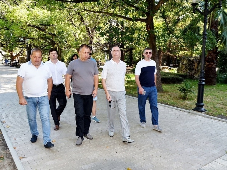 Депутат Тепляков проверил гостевой маршрут в Центральном районе Сочи