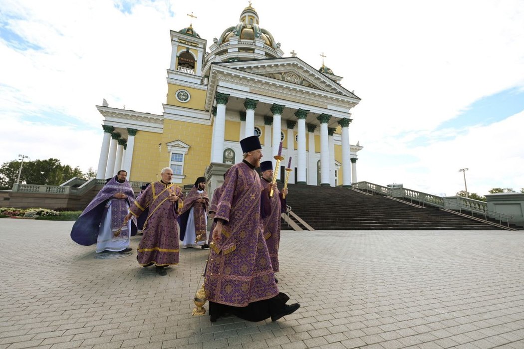 Сегодня в Челябинске встречают икону, подаренную Путиным бойцам СВО. Фото