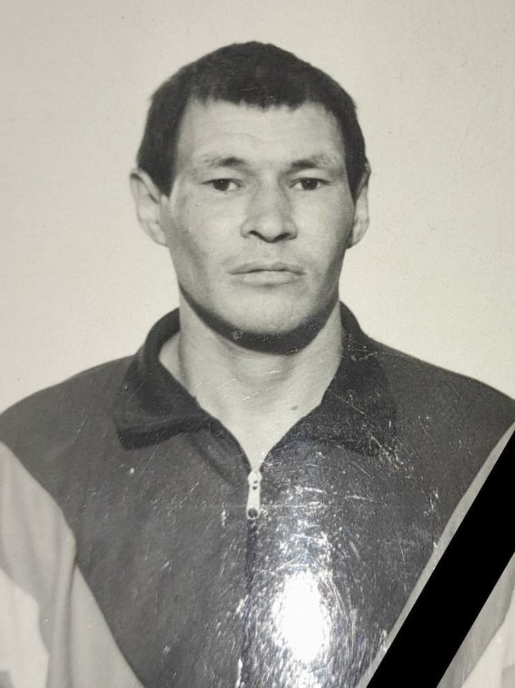 В Лопхарях простятся с погибшим на фронте Николаем Уксюмовым
