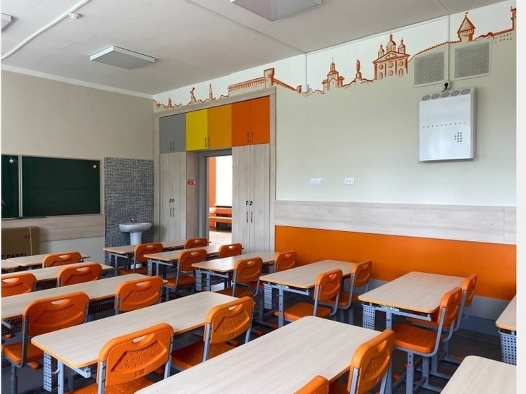 Александр Новиков контролирует подготовку школ Смоленска к новому учебному году