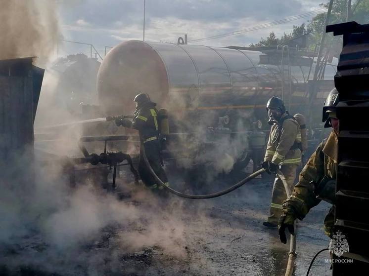В Новоалтайске произошел крупный пожар на Промплощадке