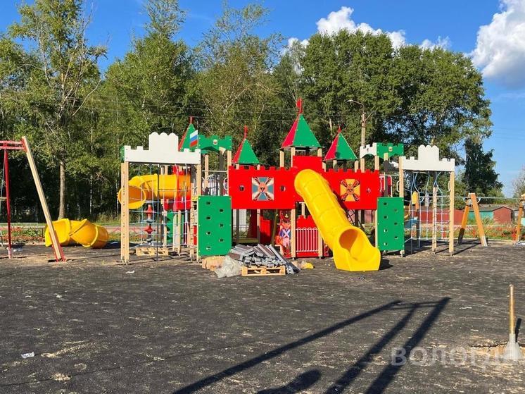 Четыре детские площадки установили в Вологде