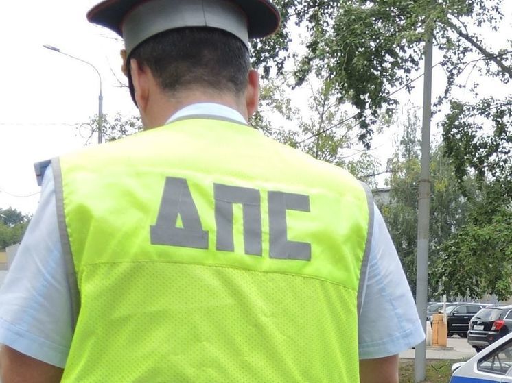 Готовый дом попал в аварию под Фрязино, застряв в тросовом ограждении