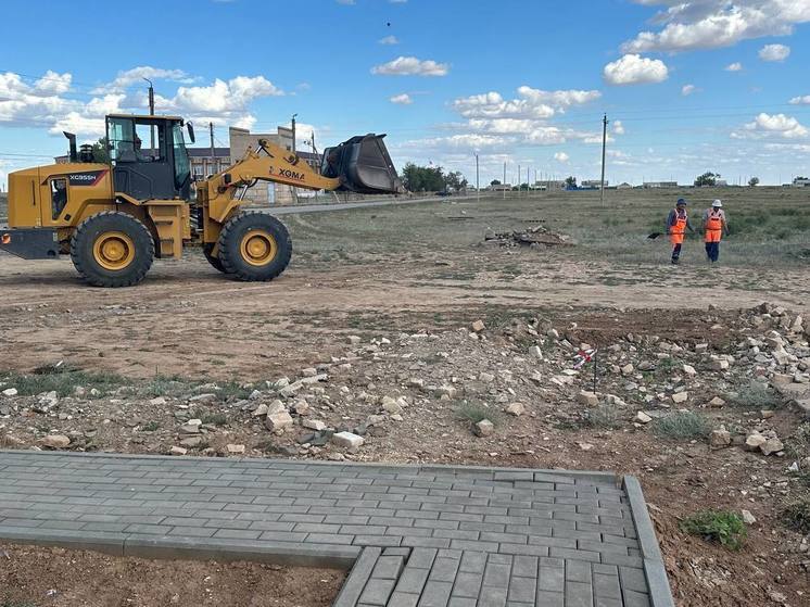 В райцентре Калмыкии благоустраивают дворы