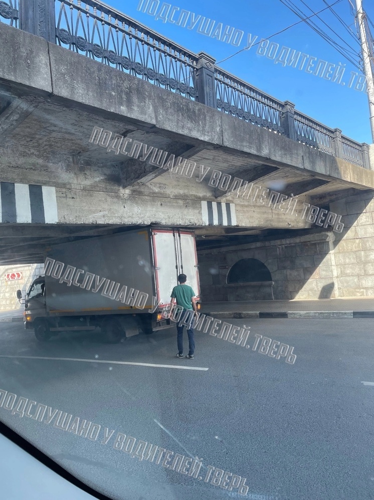 В Твери сфотографировали очередную жертву «моста глупости»