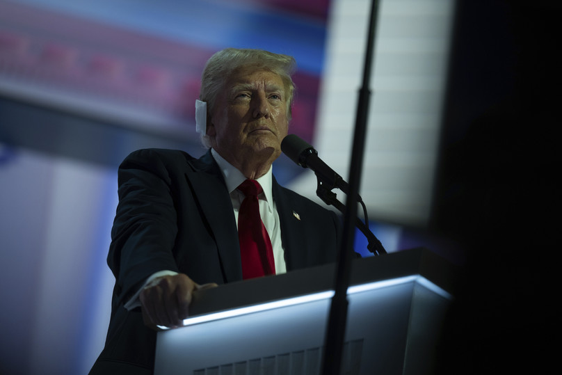 Хелиф включила Дональда Трампа в свой иск о кибербуллинге
