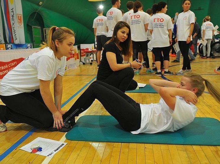 Депутат Госдумы Колунов предложил ввести единую спортивную форму в цветах флага