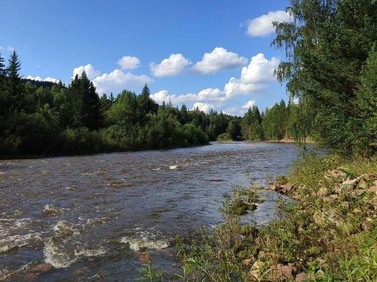 Экстремалы облюбовали наполнившуюся водами реку Юрюзань