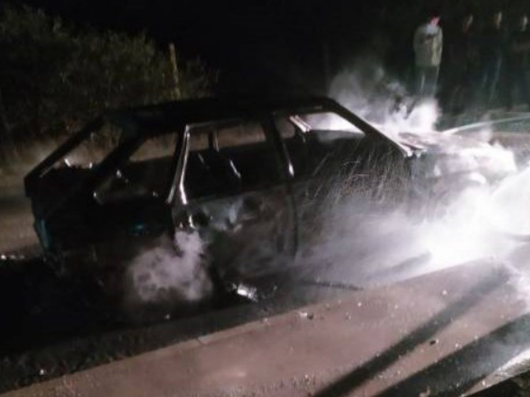 Ночью в селе Симферопольского района загорелся легковой автомобиль