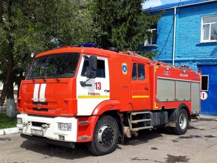 В Рославльском районе горел двухквартирный жилой дом