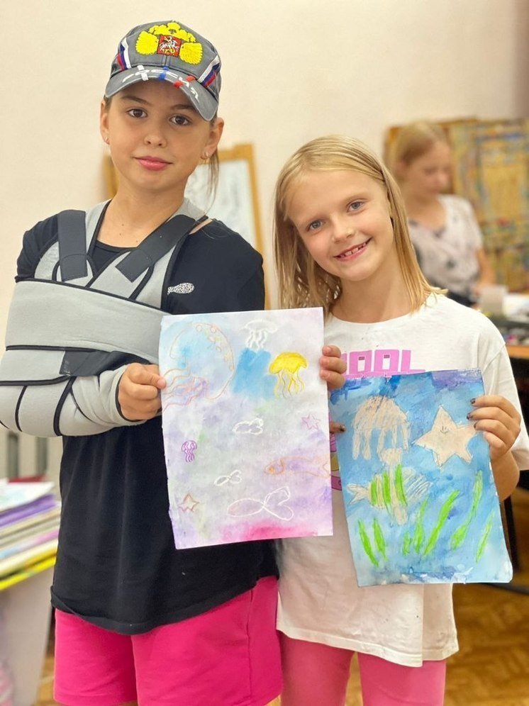 В Доме культуры п. Мирный в Серпухове учились рисовать акварелью
