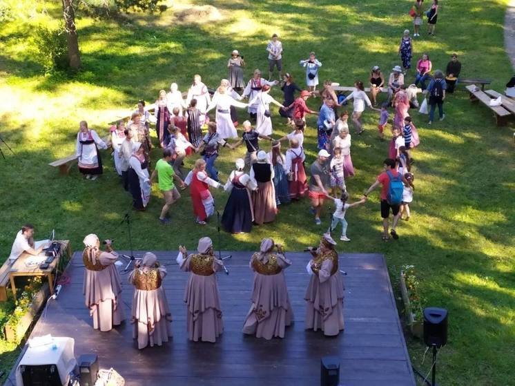 Яблочный спас отметят сегодня в музее-заповеднике «Ялкала» в поселке Ильичево