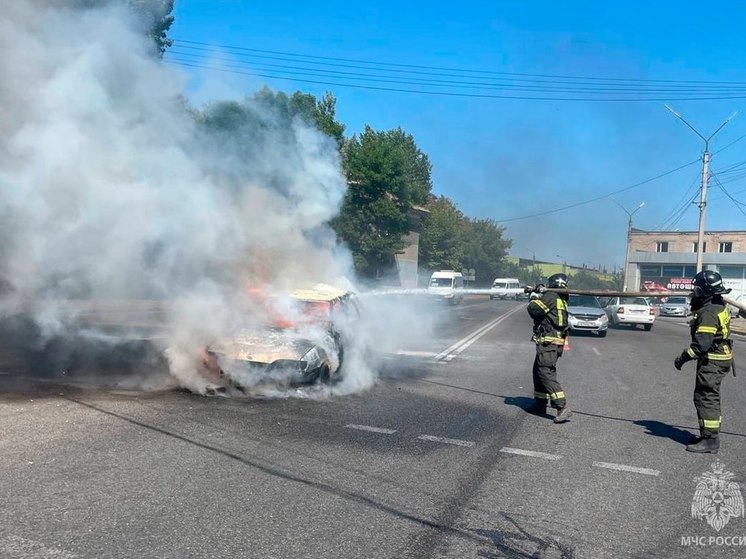 В Мелитополе на ходу загорелся легковой автомобиль