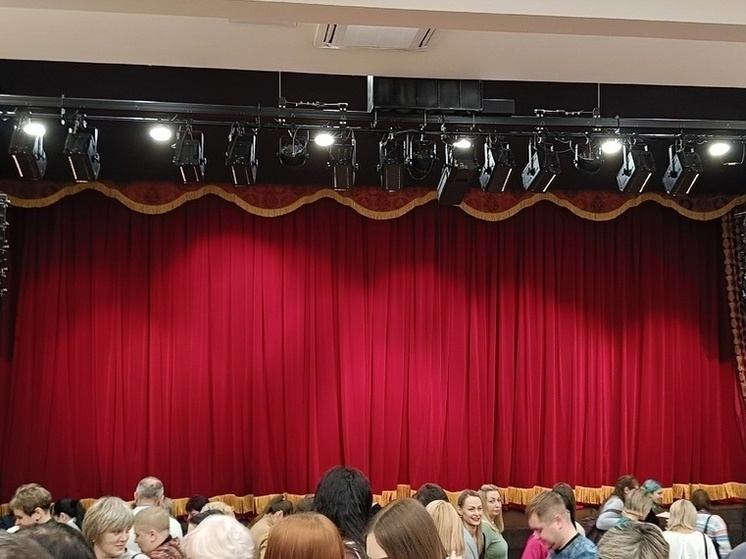 Режиссер из Санкт-Петербурга поставит в Мариуполе спектакль "Бедность не порок"