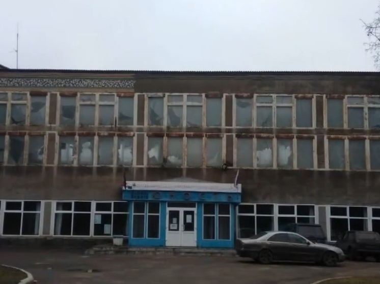 В Докучаевске идёт восстановление спорткомплекса «Юность»